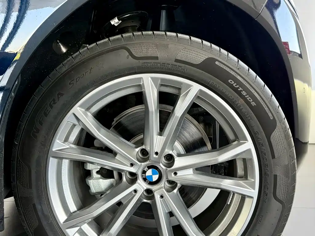 BMW X3 — фото 27