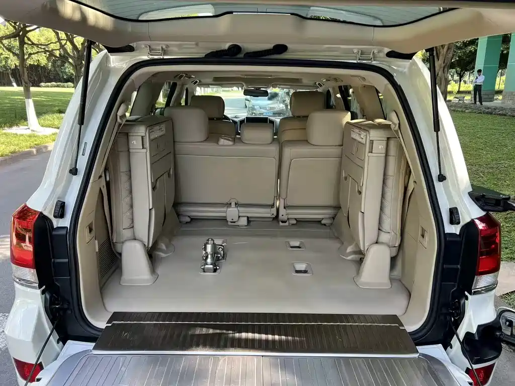 Toyota Land Cruiser 2019 — фото 12