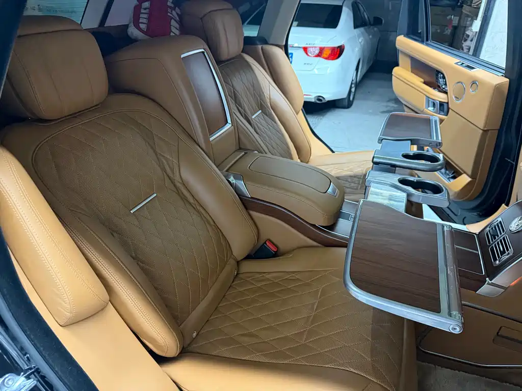 Land Rover Range Rover 2020 — фото 10