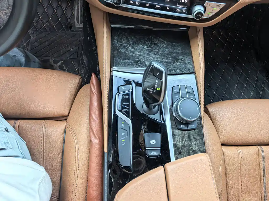 BMW 6 Series GT 2020 — фото 10