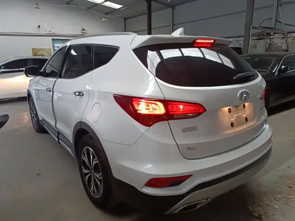 Hyundai Santa Fe 2019 — фото 5