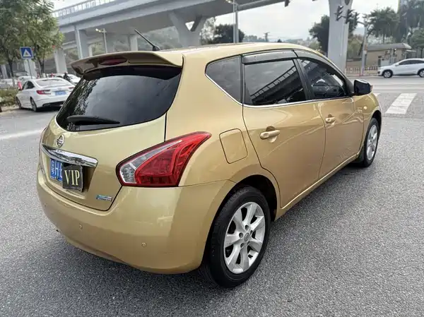 Nissan Tiida 2011