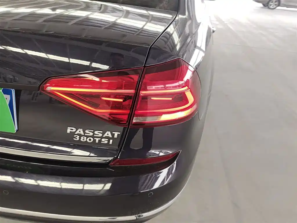 Volkswagen Passat 2016 — фото 24