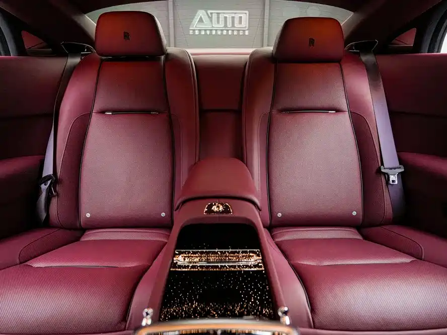 Rolls-Royce Wraith 2018 — фото 14