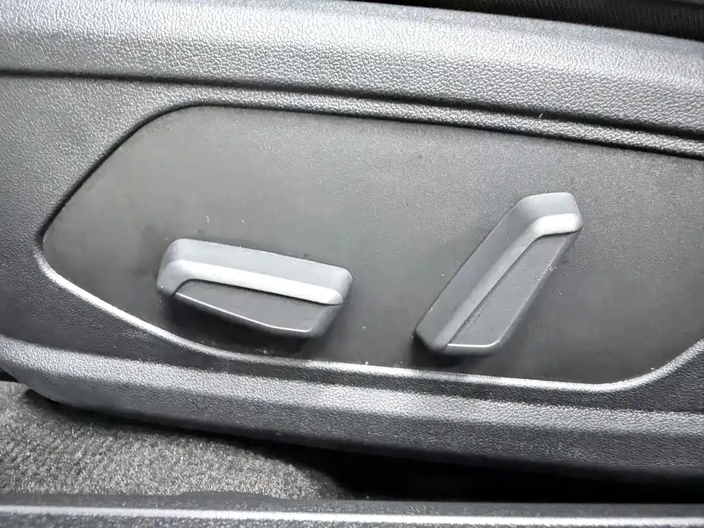 Hyundai Elantra 2023 — фото 20