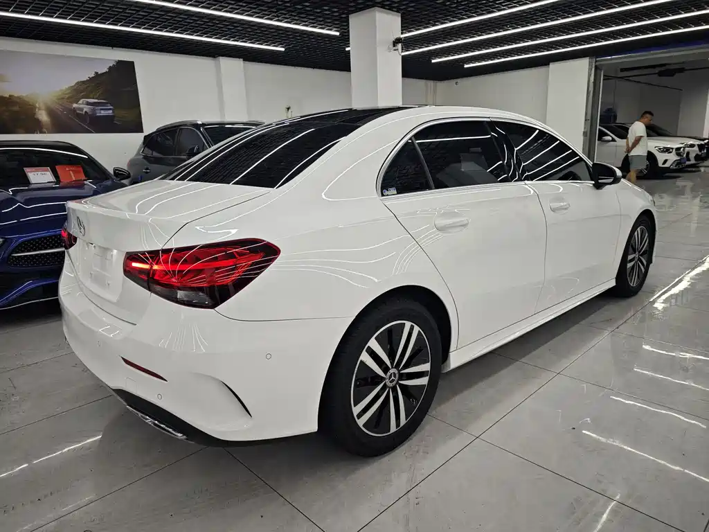 Mercedes-Benz A-Class 2020 — фото 4