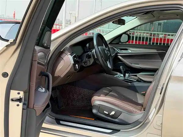 BMW 5 Series 2022