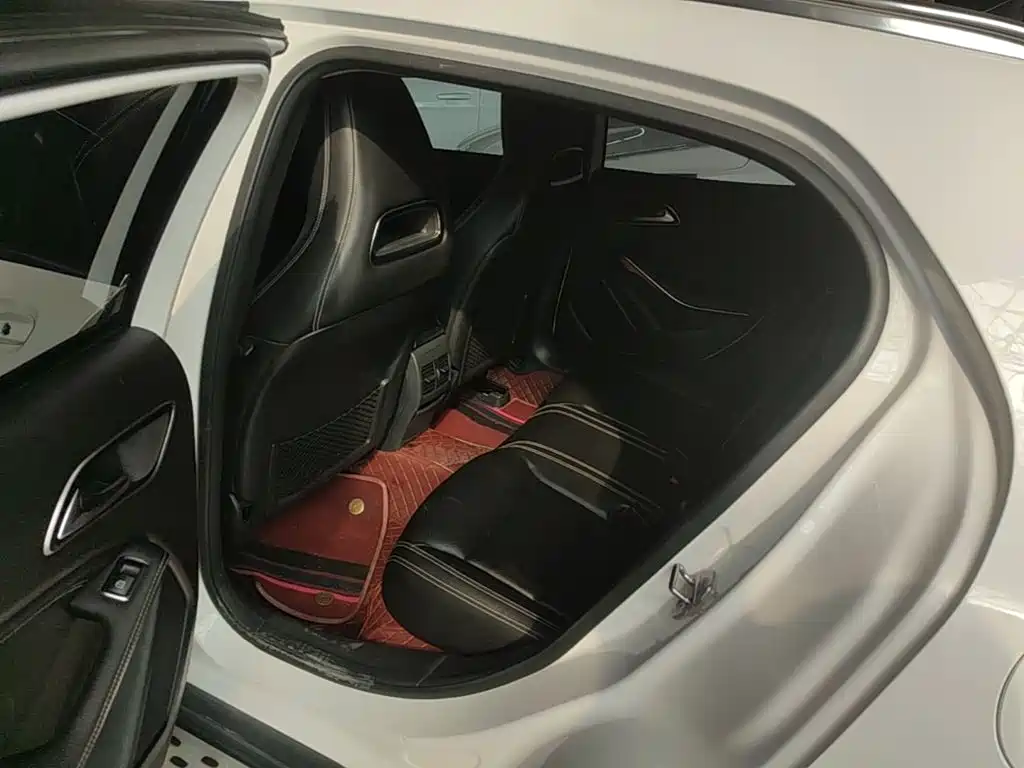 Mercedes-Benz GLA 2018 — фото 17