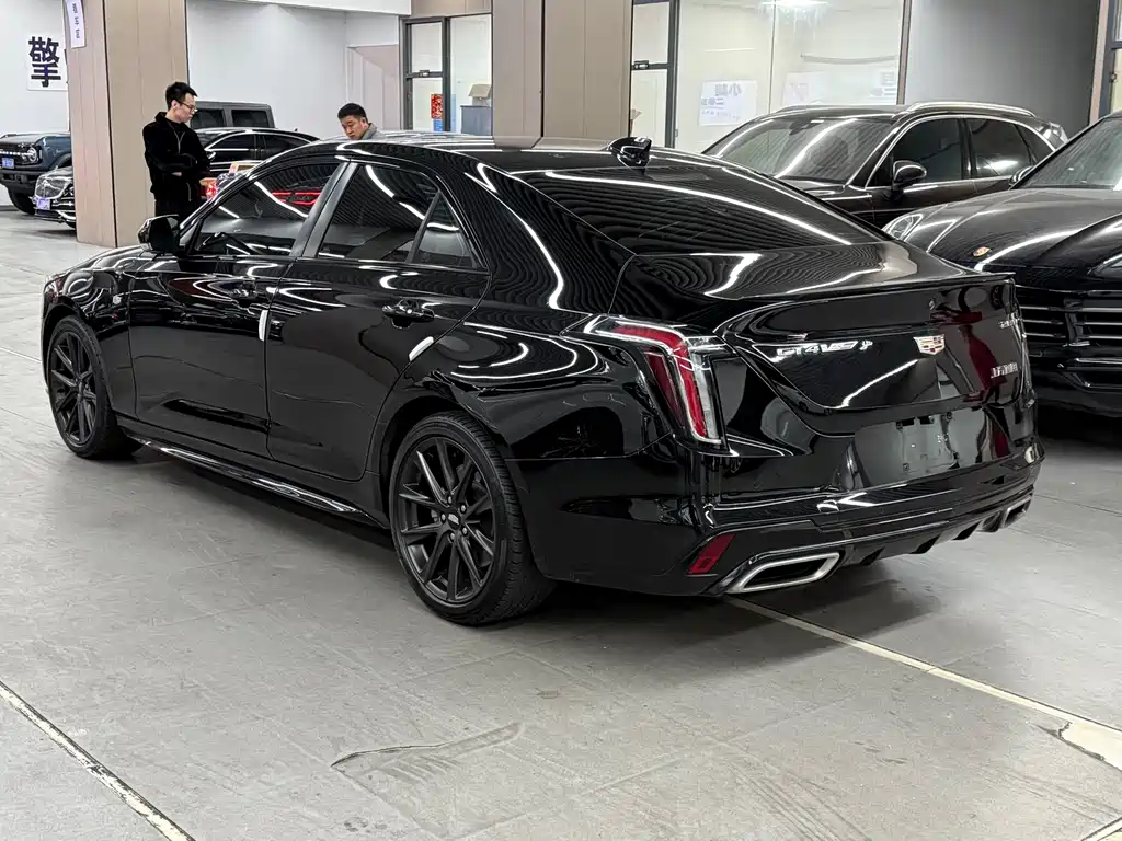 Cadillac CT4 2021 — фото 16