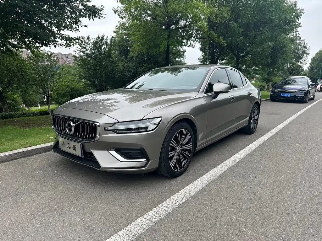 Volvo S60 2022