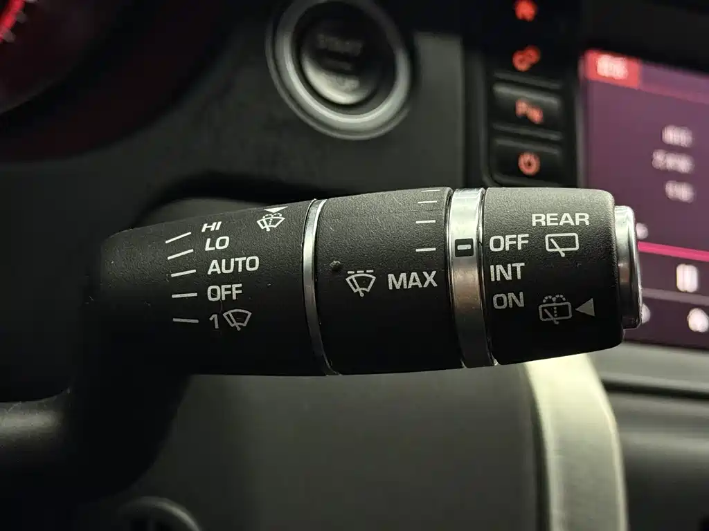 Land Rover Discovery Sport 2017 — фото 23