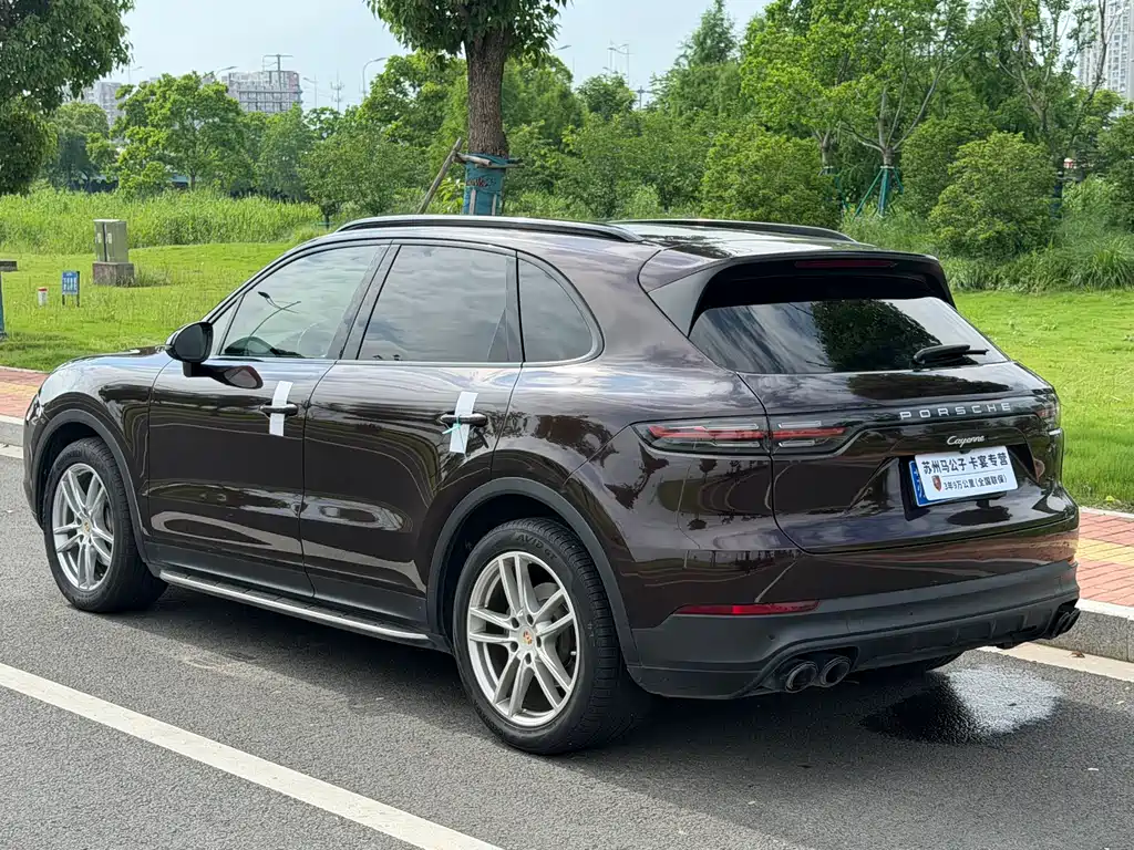 Porsche Cayenne 2022