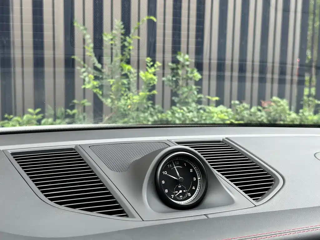 Porsche Macan 2023