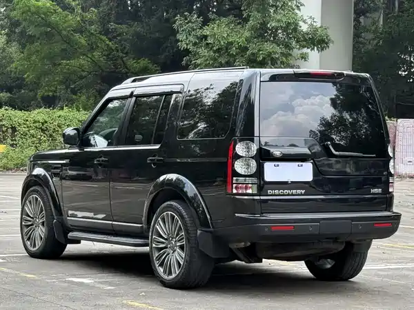 Land Rover Discovery 2015
