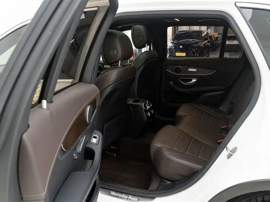 Mercedes-Benz GLC 2020 — фото 20