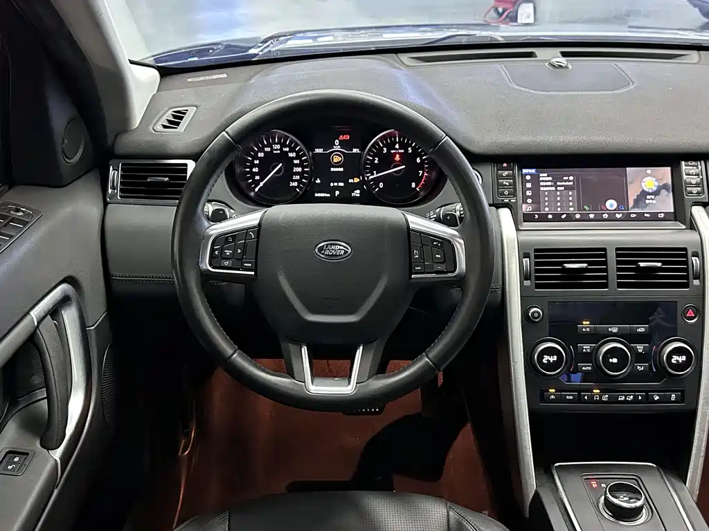 Land Rover Discovery Sport 2017 — фото 10
