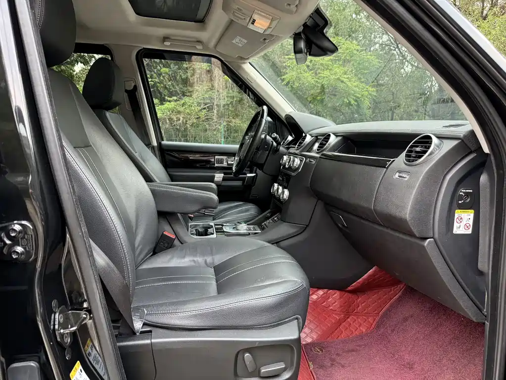 Land Rover Discovery 2015 — фото 11