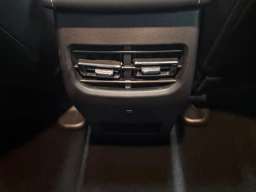 Haval M6 2023 — фото 13