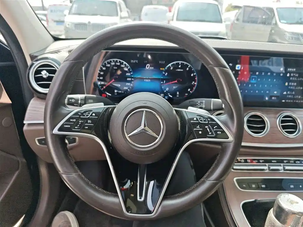 Mercedes-Benz E-Class 2023 — фото 7