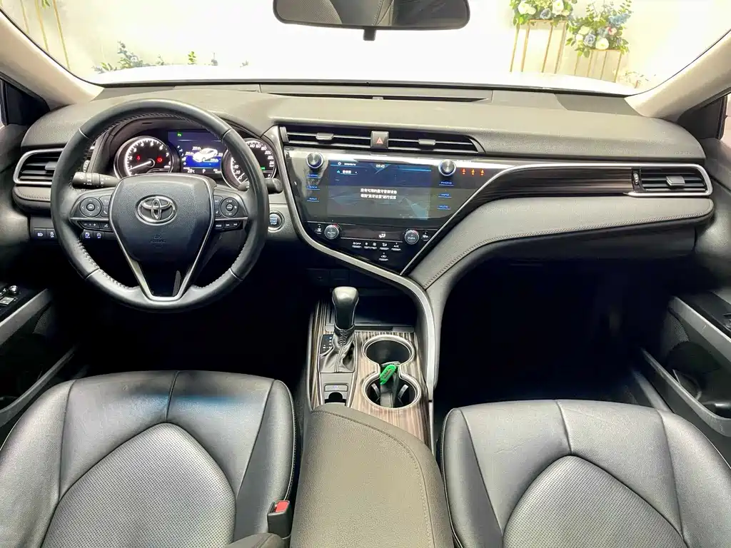 Toyota Camry 2021