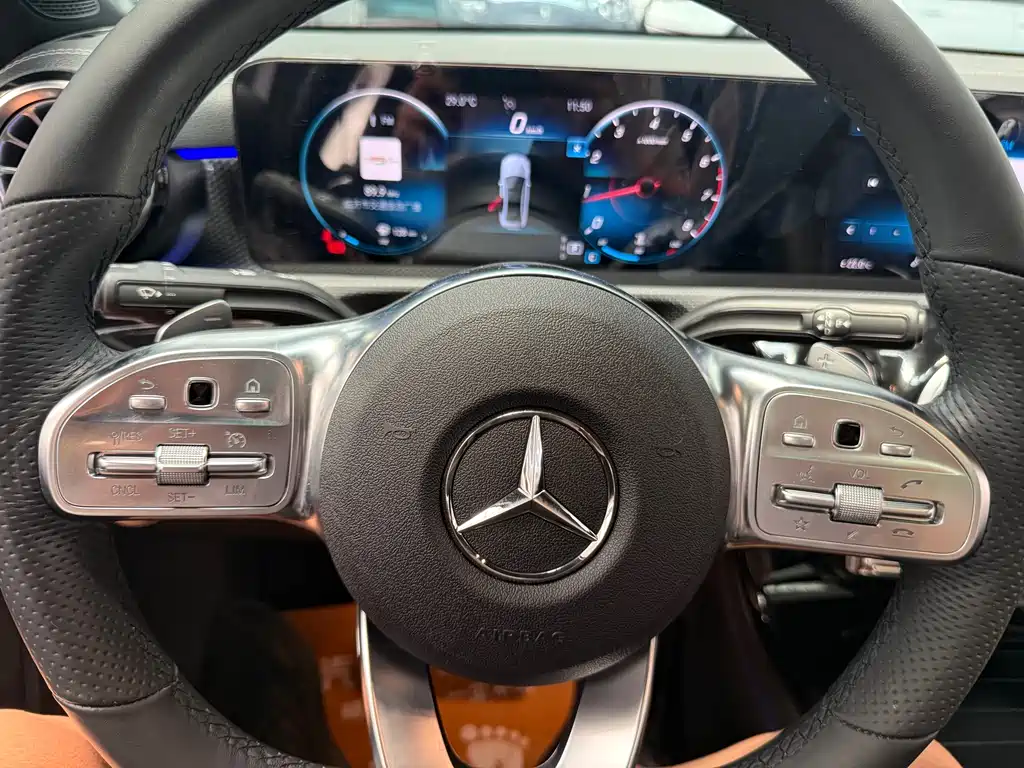 Mercedes-Benz A-Class 2021 — фото 13