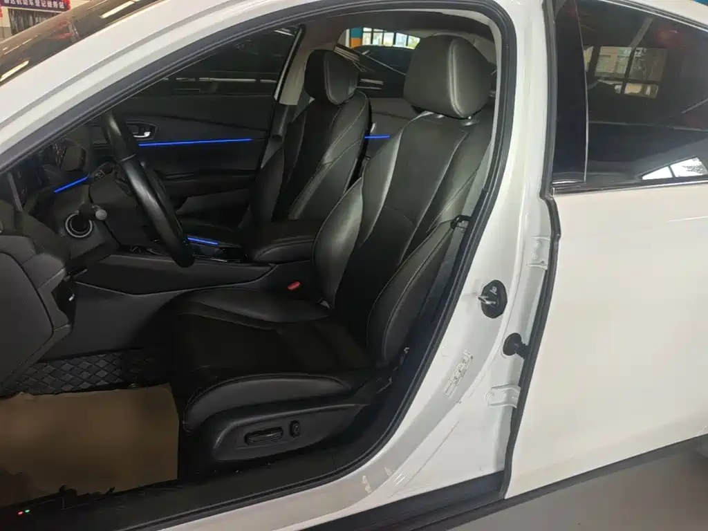 Honda Accord 2023 — фото 15