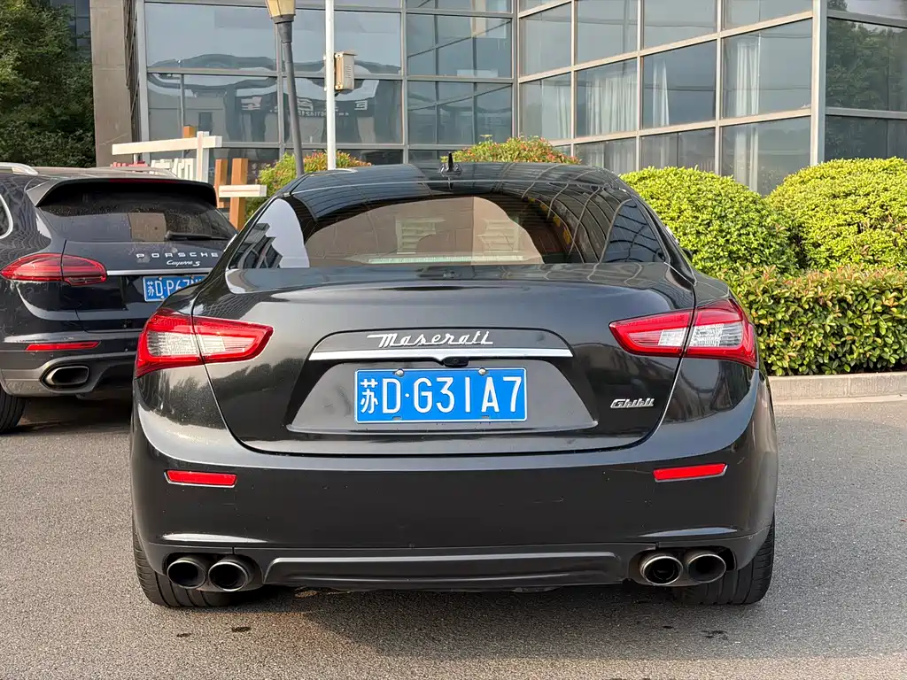 Maserati Ghibli 2017 — фото 9