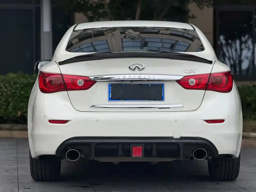 Infiniti Q50L 2015 — фото 9