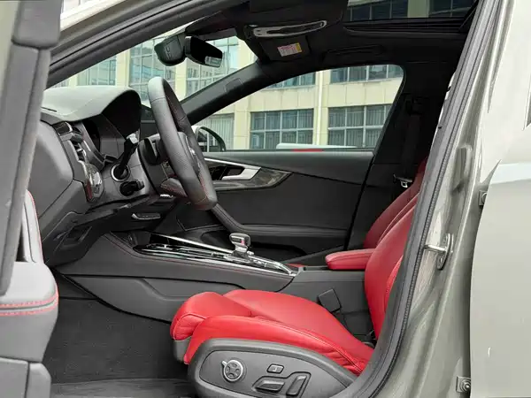 Audi S4 2024