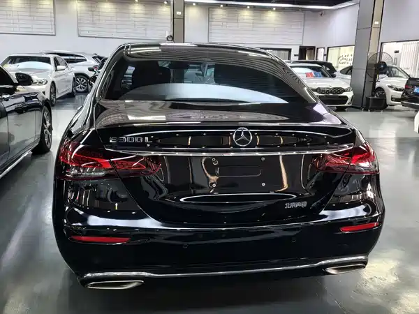 Mercedes-Benz E-Class 2023