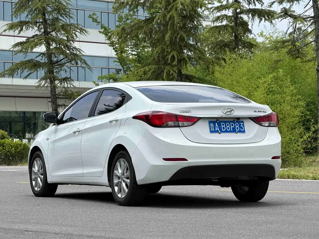 Hyundai Elantra Langdong 2016 — фото 3