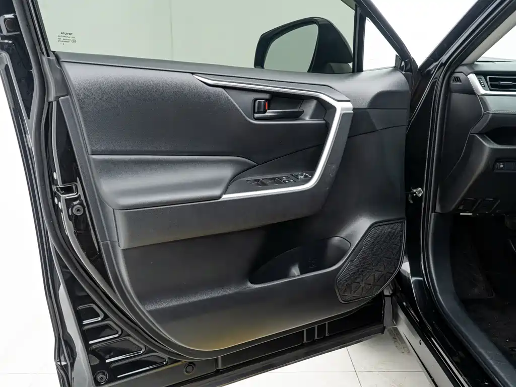 Toyota Wildlander 2023 — фото 14