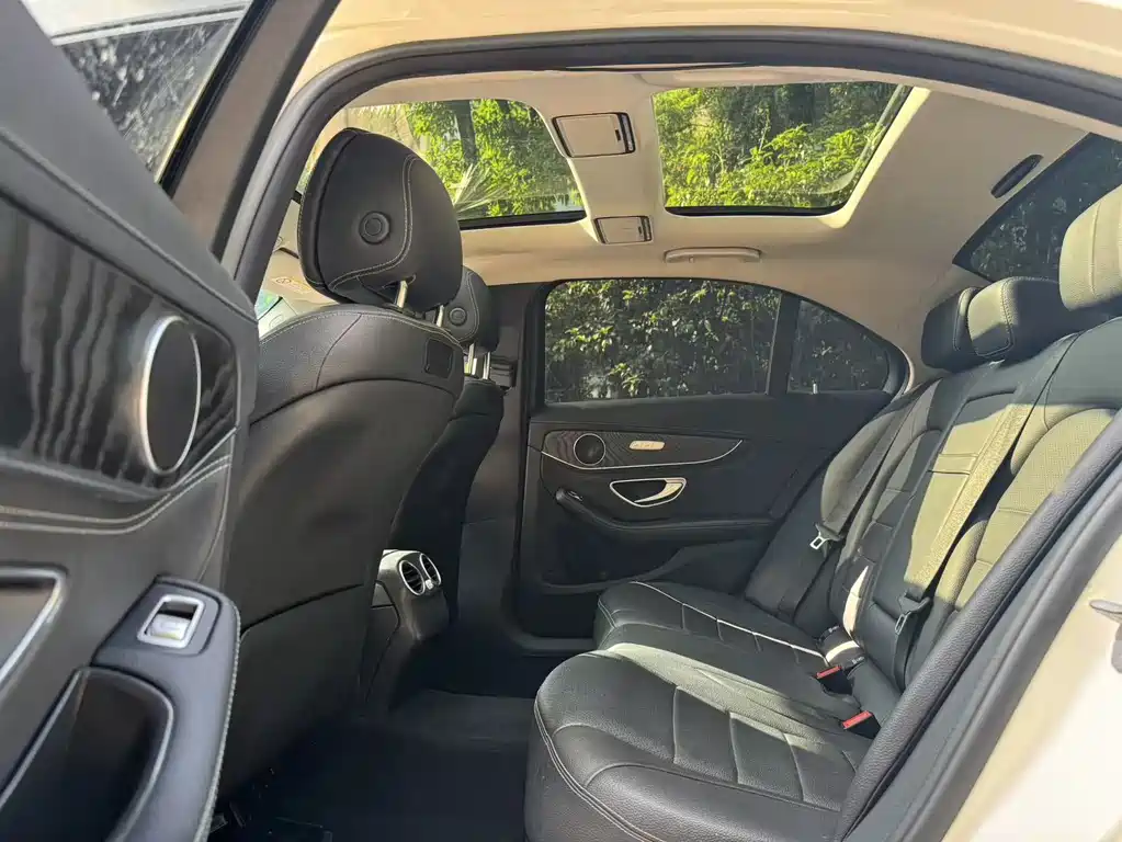 Mercedes-Benz C-Class 2018 — фото 9