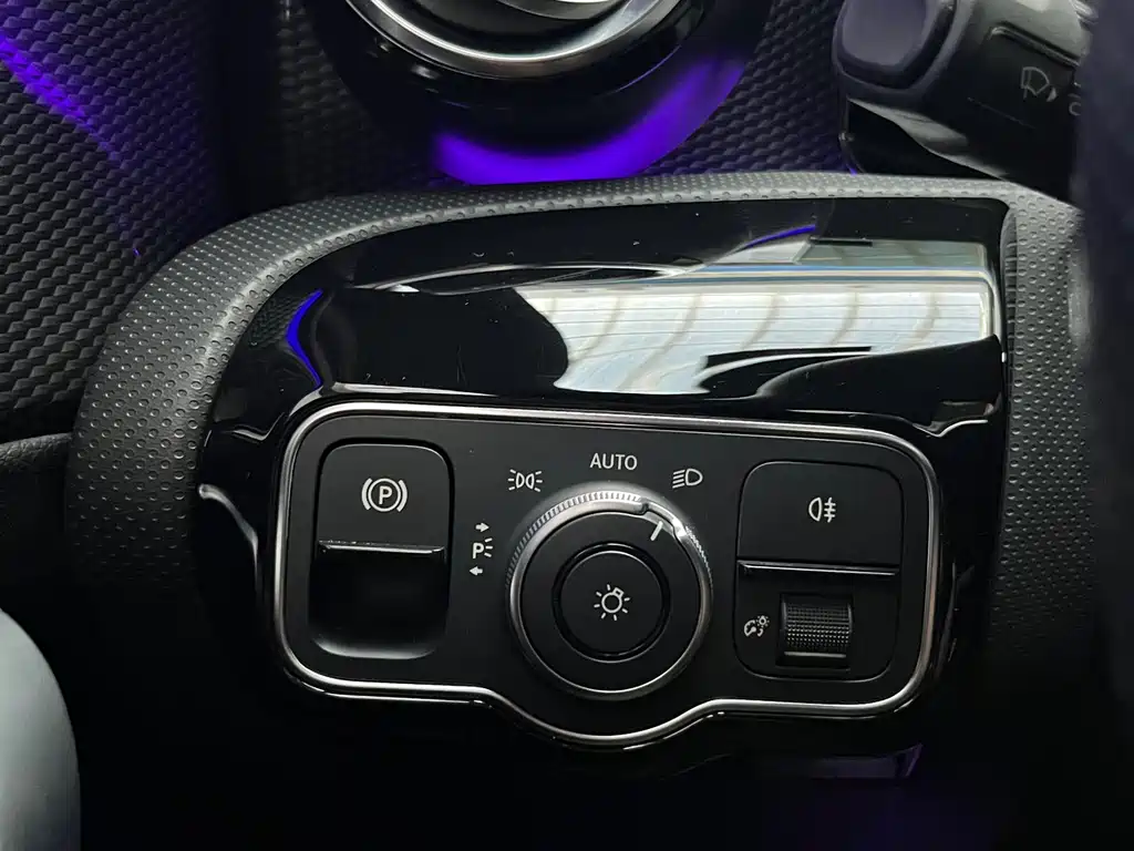 Mercedes-Benz A-Class 2021 — фото 16
