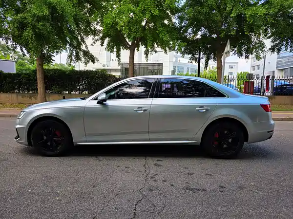 Audi A4L 2017