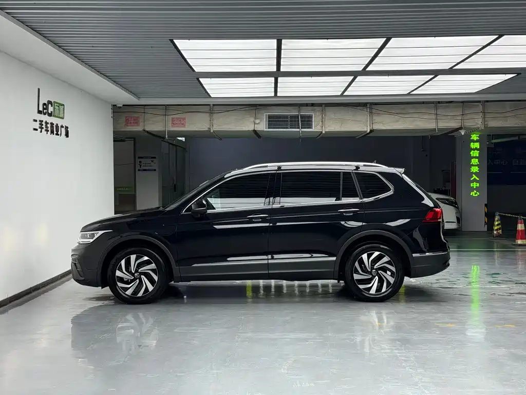 Volkswagen Tiguan L 2024