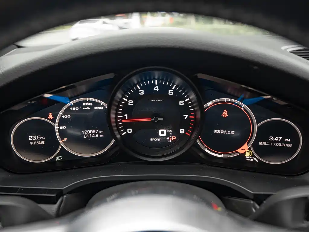 Porsche Cayenne 2018 — фото 15