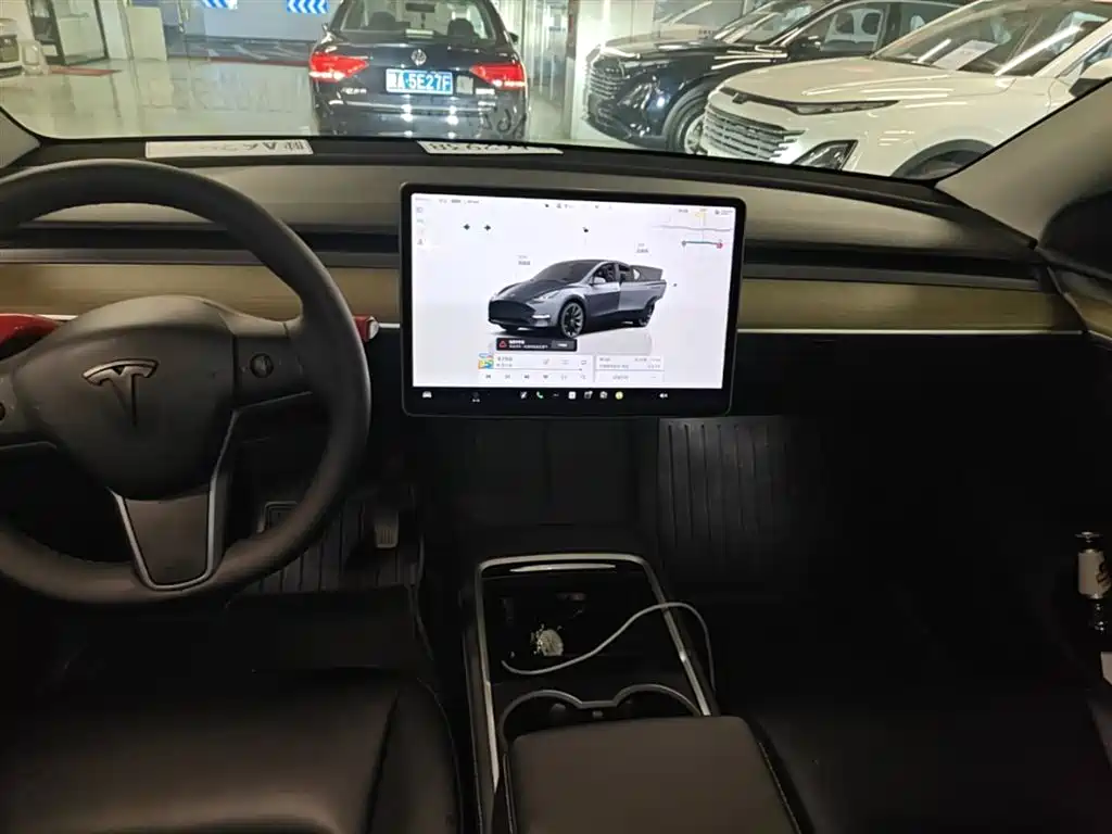 Tesla Model Y 2023 — фото 13