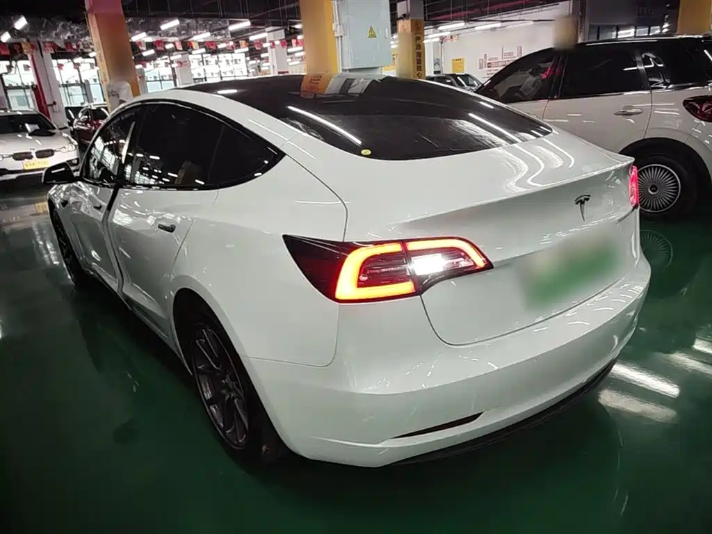 Tesla Model 3 2020 — фото 5