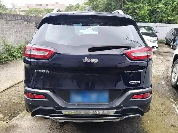 Jeep Cherokee 2016