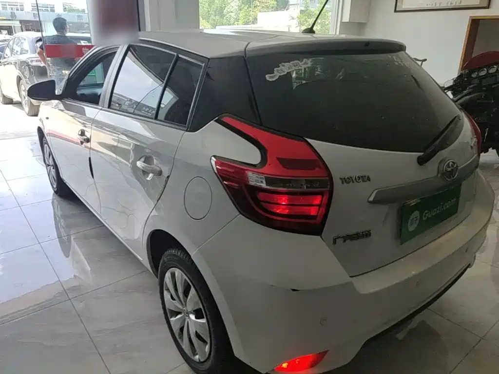 Toyota Yaris L 2017