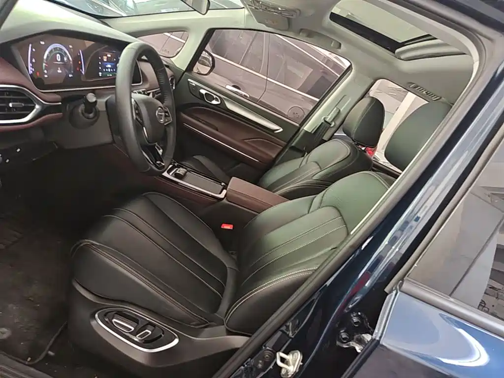 GAC Motor Trumpchi M6 2024 — фото 15