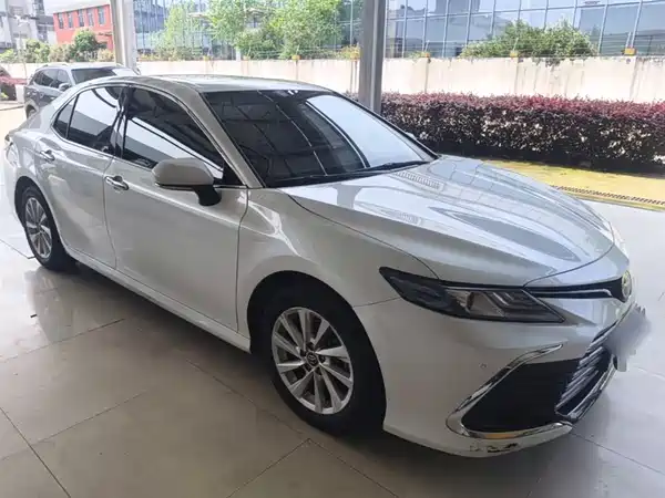 Toyota Camry 2021