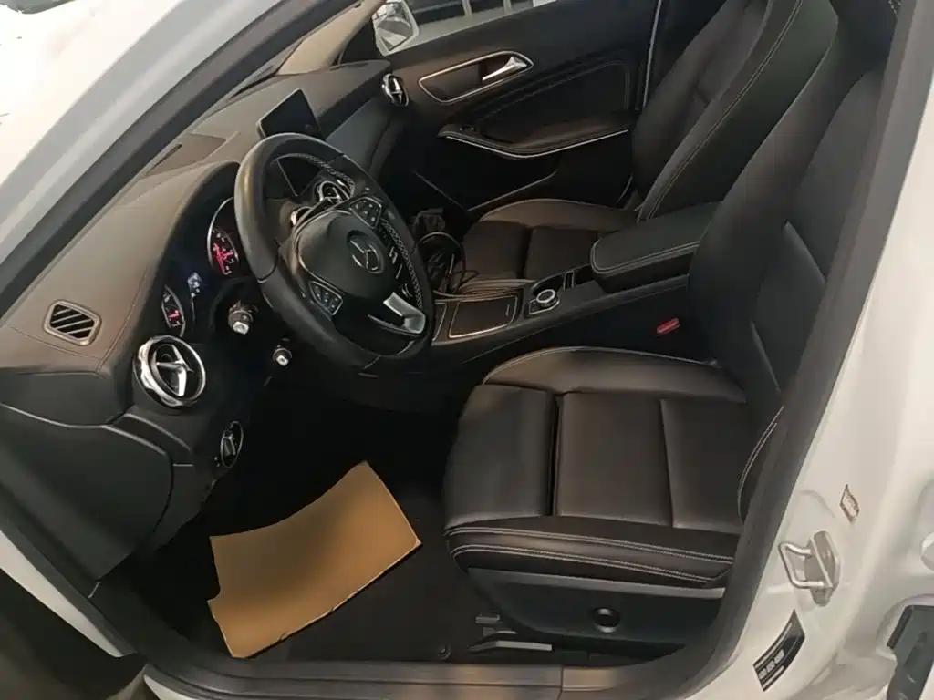 Mercedes-Benz GLA 2017 — фото 14