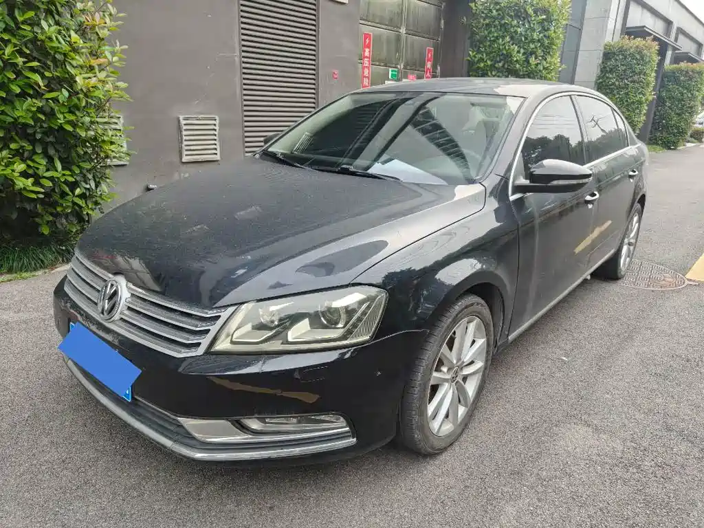 Volkswagen Magotan 2012