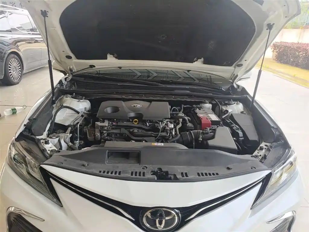 Toyota Camry 2022 — фото 20
