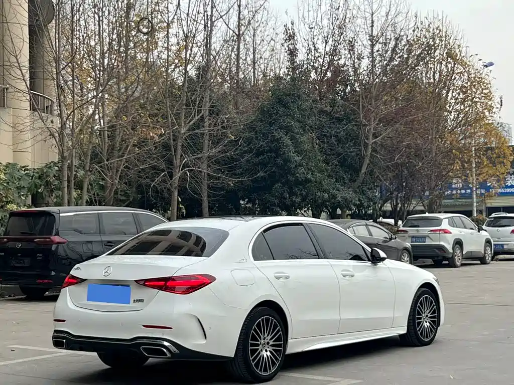 Mercedes-Benz C-Class 2023