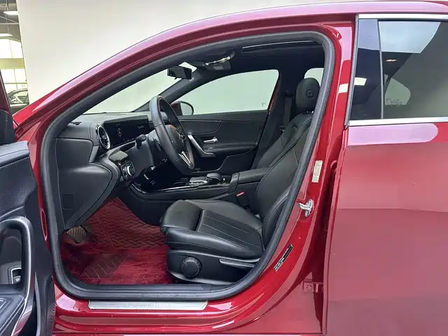 Mercedes-Benz A-Class 2020 — фото 12