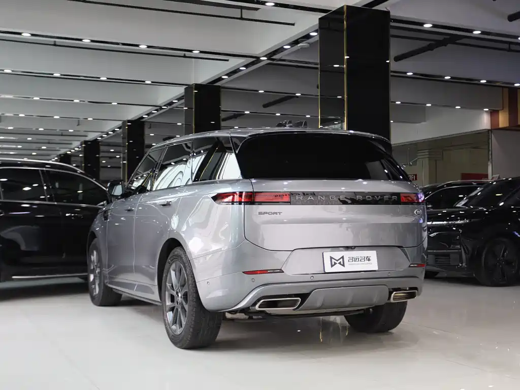 Land Rover Sport 2023 — фото 16