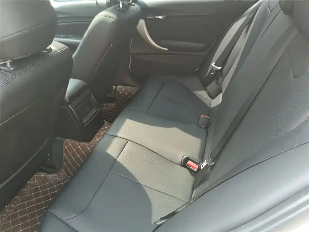BMW 1 Series 2014 — фото 13